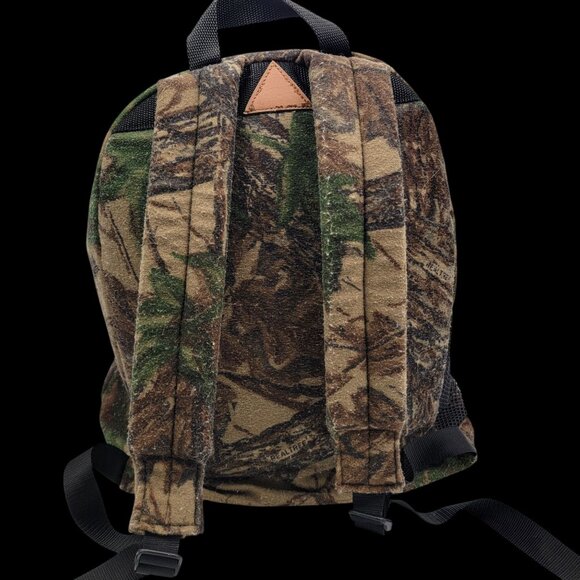 Garden Mountain Camouflage Backpack - Realtree Xtra Pattern Durable Outdoor Gear - Picture 3 of 16